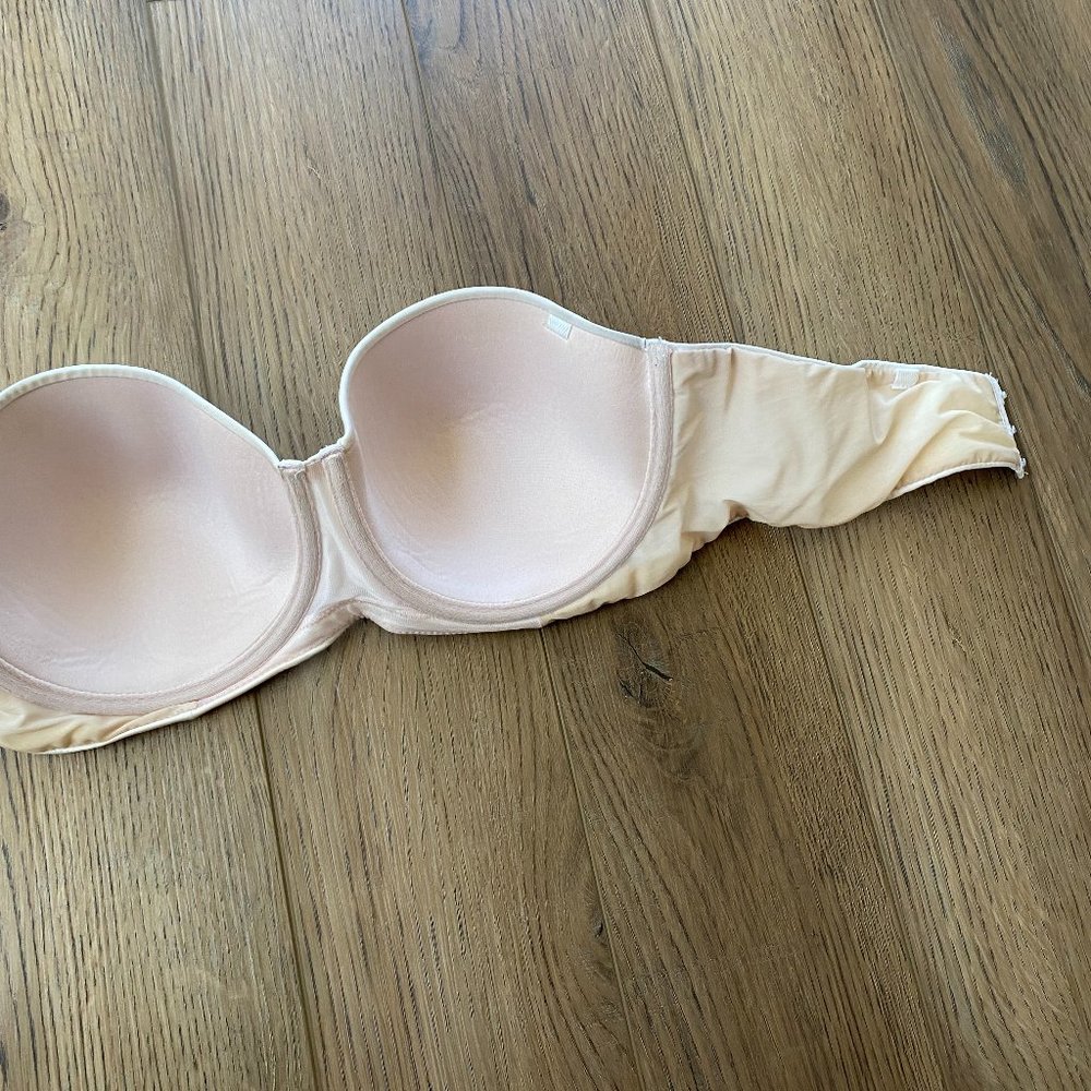 Auden | Lightly Lined Strapless Bra | White - Picture 7 of 7